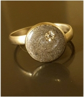 Voorbeeld as ring met zirkonia